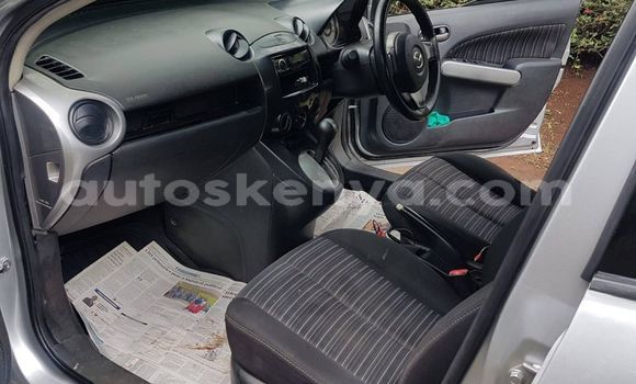 Nunua Ilio tumika Mazda Demio Fedha Gari ndani ya Nairobi nchini Nairobi Nunua Ilio tumika Mazda Demio Fedha Gari ndani ya Nairobi nchini Nairobi