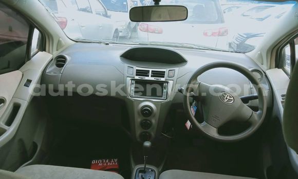 Nunua Ilio tumika Toyota Vitz Bluu Gari ndani ya Nairobi nchini Nairobi Nunua Ilio tumika Toyota Vitz Bluu Gari ndani ya Nairobi nchini Nairobi