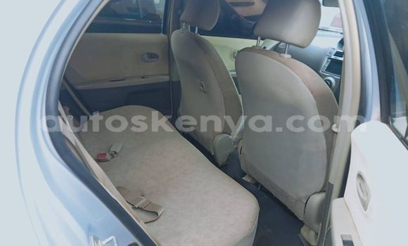 Nunua Ilio tumika Toyota Vitz Bluu Gari ndani ya Nairobi nchini Nairobi Nunua Ilio tumika Toyota Vitz Bluu Gari ndani ya Nairobi nchini Nairobi