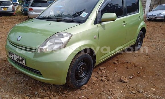 Oofamaa Toyota Passo Green Makiinaa iti Nairobi keessatti Nairobi keessatti