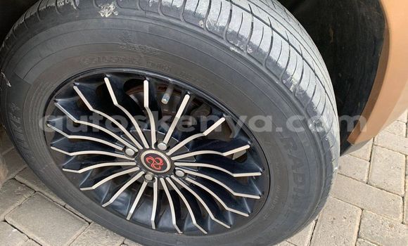 Nunua Ilio tumika Nissan tiida Brown Gari ndani ya Nairobi nchini Nairobi Nunua Ilio tumika Nissan tiida Brown Gari ndani ya Nairobi nchini Nairobi