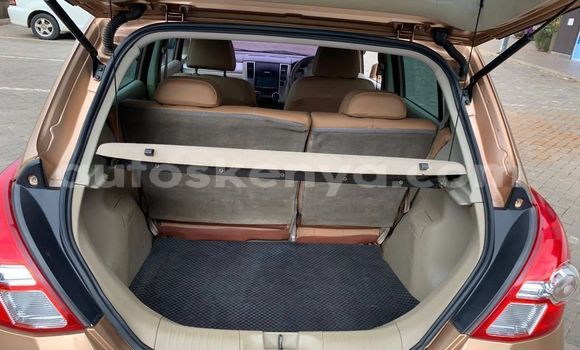 Nunua Ilio tumika Nissan tiida Brown Gari ndani ya Nairobi nchini Nairobi Nunua Ilio tumika Nissan tiida Brown Gari ndani ya Nairobi nchini Nairobi