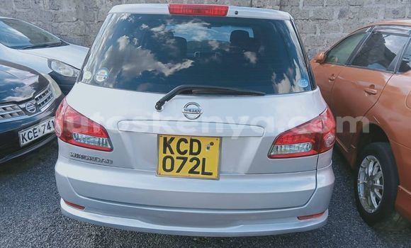 Nunua Ilio tumika Nissan Wingroad Fedha Gari ndani ya Nairobi nchini Nairobi
