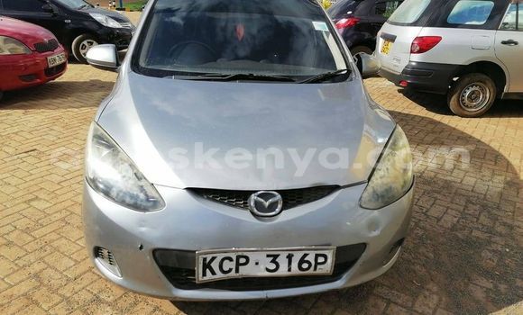 Oofamaa Mazda Demio Silver Makiinaa iti Nairobi keessatti Nairobi keessatti
