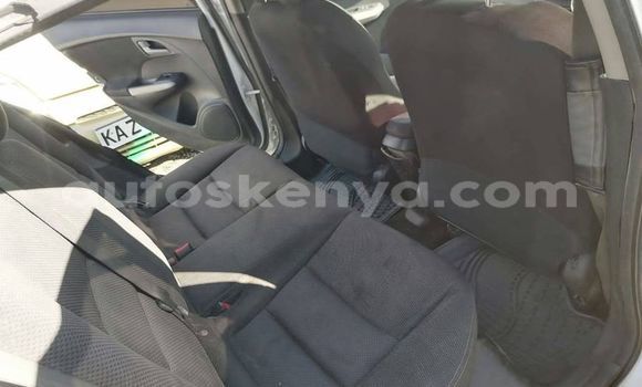 Nunua Ilio tumika Honda Insight Nyeupe Gari ndani ya Nairobi nchini Nairobi Nunua Ilio tumika Honda Insight Nyeupe Gari ndani ya Nairobi nchini Nairobi