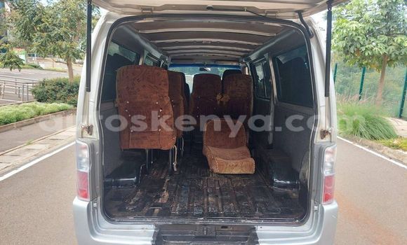 Nunua Ilio tumika Nissan Caravan Fedha Gari ndani ya Nairobi nchini Nairobi Nunua Ilio tumika Nissan Caravan Fedha Gari ndani ya Nairobi nchini Nairobi