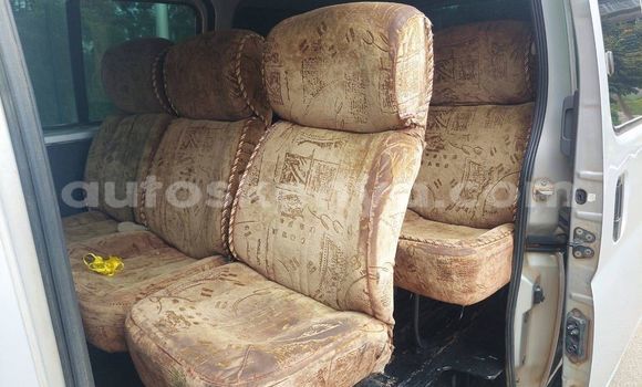 Nunua Ilio tumika Nissan Caravan Fedha Gari ndani ya Nairobi nchini Nairobi Nunua Ilio tumika Nissan Caravan Fedha Gari ndani ya Nairobi nchini Nairobi