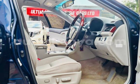 Nunua Ilio tumika Toyota Crown Bluu Gari ndani ya Nairobi nchini Nairobi Nunua Ilio tumika Toyota Crown Bluu Gari ndani ya Nairobi nchini Nairobi