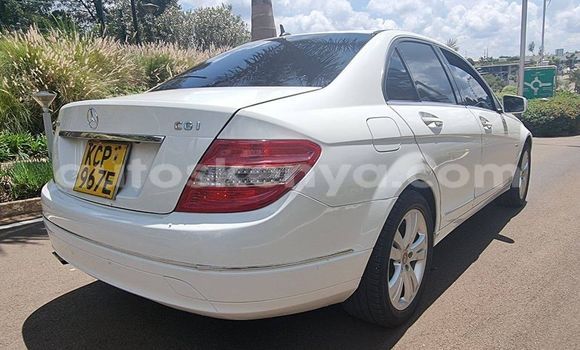 Nunua Ilio tumika Mercedes‒Benz C–Class Nyeupe Gari ndani ya Nairobi nchini Nairobi Nunua Ilio tumika Mercedes‒Benz C–Class Nyeupe Gari ndani ya Nairobi nchini Nairobi