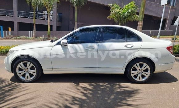 Nunua Ilio tumika Mercedes‒Benz C–Class Nyeupe Gari ndani ya Nairobi nchini Nairobi Nunua Ilio tumika Mercedes‒Benz C–Class Nyeupe Gari ndani ya Nairobi nchini Nairobi