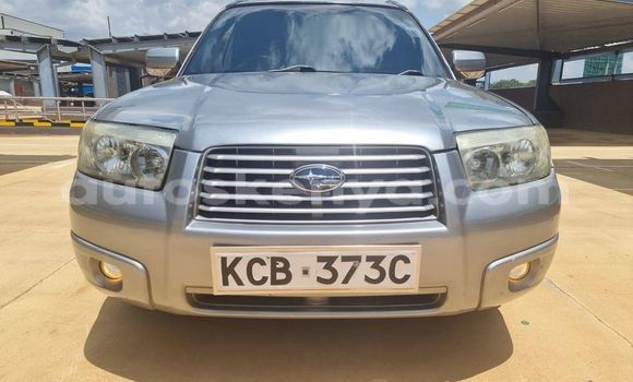Oofamaa Subaru Forester Silver Makiinaa iti Nairobi keessatti Nairobi keessatti