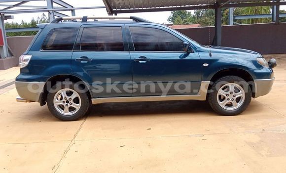 Nunua Ilio tumika Mitsubishi Outlander Bluu Gari ndani ya Nairobi nchini Nairobi