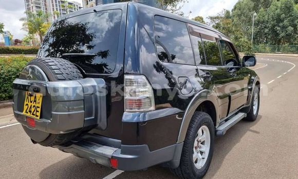 Nunua Ilio tumika Mitsubishi Pajero Nyeusi Gari ndani ya Nairobi nchini Nairobi Nunua Ilio tumika Mitsubishi Pajero Nyeusi Gari ndani ya Nairobi nchini Nairobi