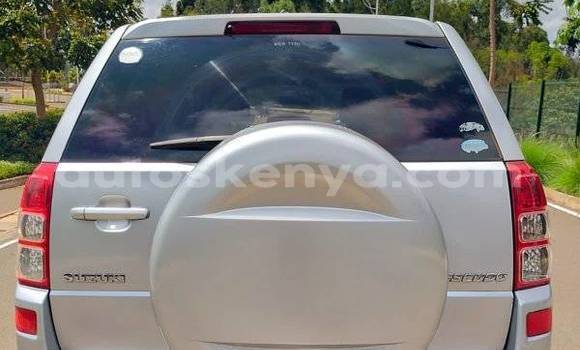 Nunua Ilio tumika Suzuki Escudo Fedha Gari ndani ya Nairobi nchini Nairobi Nunua Ilio tumika Suzuki Escudo Fedha Gari ndani ya Nairobi nchini Nairobi