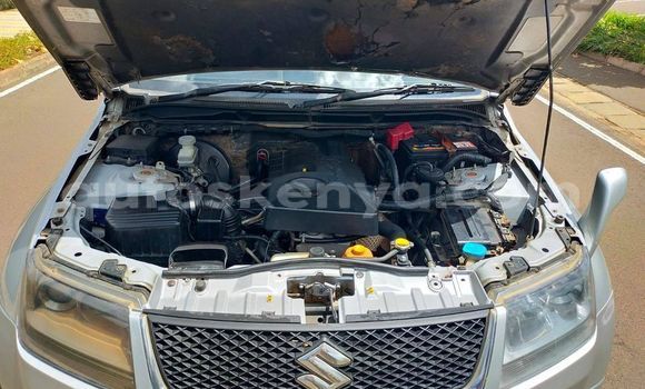 Nunua Ilio tumika Suzuki Escudo Fedha Gari ndani ya Nairobi nchini Nairobi Nunua Ilio tumika Suzuki Escudo Fedha Gari ndani ya Nairobi nchini Nairobi