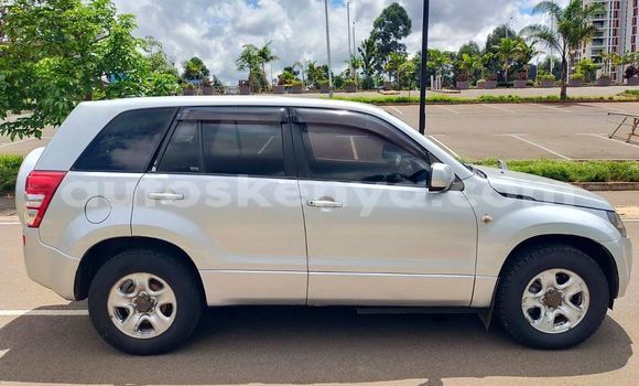 Nunua Ilio tumika Suzuki Escudo Fedha Gari ndani ya Nairobi nchini Nairobi Nunua Ilio tumika Suzuki Escudo Fedha Gari ndani ya Nairobi nchini Nairobi