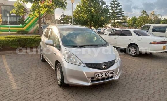 Nunua Ilio tumika Honda Fit Fedha Gari ndani ya Nairobi nchini Nairobi Nunua Ilio tumika Honda Fit Fedha Gari ndani ya Nairobi nchini Nairobi