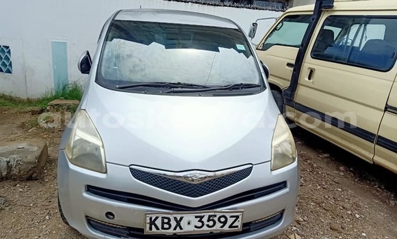 Oofamaa Toyota Ractis Silver Makiinaa iti Nairobi keessatti Nairobi keessatti Oofamaa Toyota Ractis Silver Makiinaa iti Nairobi keessatti Nairobi keessatti