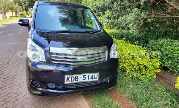 Nunua Ilio tumika Toyota Noah Nyeusi Gari ndani ya Nairobi nchini Nairobi