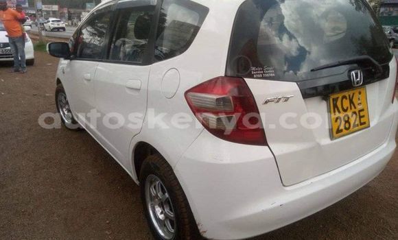Buy Used Honda Fit White Car in Nairobi in Nairobi Buy Used Honda Fit White Car in Nairobi in Nairobi