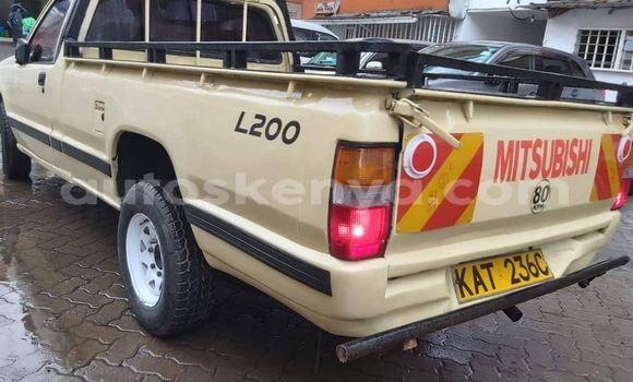 Oofamaa Mitsubishi L200 Beige Makiinaa iti Nairobi keessatti Nairobi keessatti Oofamaa Mitsubishi L200 Beige Makiinaa iti Nairobi keessatti Nairobi keessatti