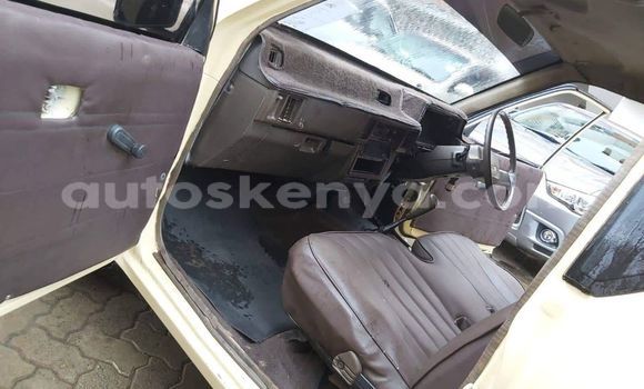 Oofamaa Mitsubishi L200 Beige Makiinaa iti Nairobi keessatti Nairobi keessatti Oofamaa Mitsubishi L200 Beige Makiinaa iti Nairobi keessatti Nairobi keessatti