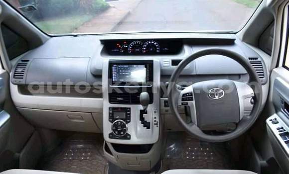 Buy Used Toyota Noah White Car in Nairobi in Nairobi Buy Used Toyota Noah White Car in Nairobi in Nairobi