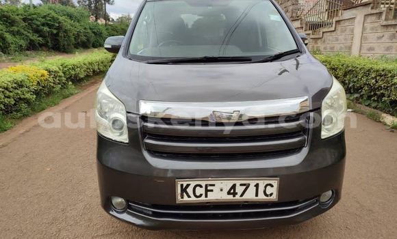 Oofamaa Toyota Noah Black Makiinaa iti Nairobi keessatti Nairobi keessatti Oofamaa Toyota Noah Black Makiinaa iti Nairobi keessatti Nairobi keessatti