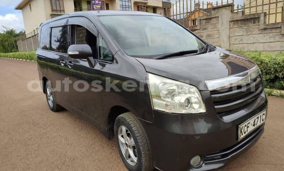 Oofamaa Toyota Noah Black Makiinaa iti Nairobi keessatti Nairobi keessatti Oofamaa Toyota Noah Black Makiinaa iti Nairobi keessatti Nairobi keessatti