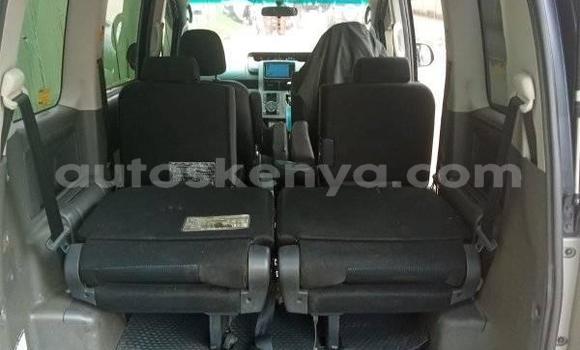 Oofamaa Toyota Voxy Black Makiinaa iti Nairobi keessatti Nairobi keessatti Oofamaa Toyota Voxy Black Makiinaa iti Nairobi keessatti Nairobi keessatti