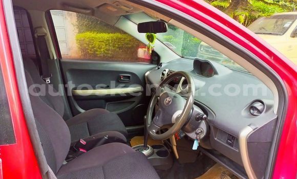 Oofamaa Toyota IST Red Makiinaa iti Nairobi keessatti Nairobi keessatti Oofamaa Toyota IST Red Makiinaa iti Nairobi keessatti Nairobi keessatti