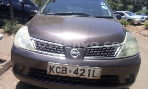 Nunua Ilio tumika Nissan tiida Brown Gari ndani ya Nairobi nchini Nairobi