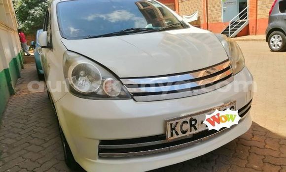Buy Used Nissan Note White Car in Nairobi in Nairobi
