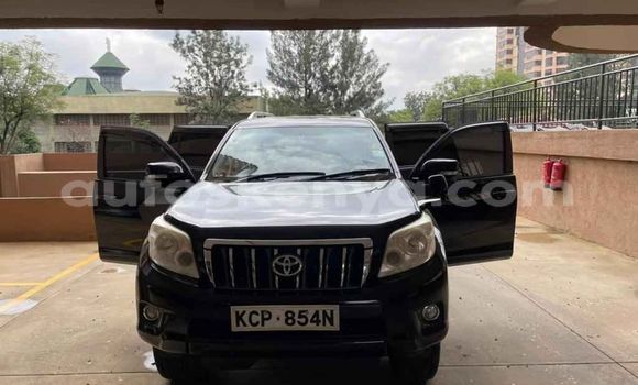Nunua Ilio tumika Toyota Land Cruiser Prado Nyeusi Gari ndani ya Nairobi nchini Nairobi