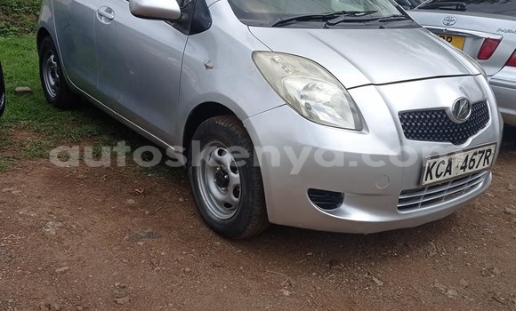 Oofamaa Toyota Vitz Silver Makiinaa iti Nairobi keessatti Nairobi keessatti Oofamaa Toyota Vitz Silver Makiinaa iti Nairobi keessatti Nairobi keessatti