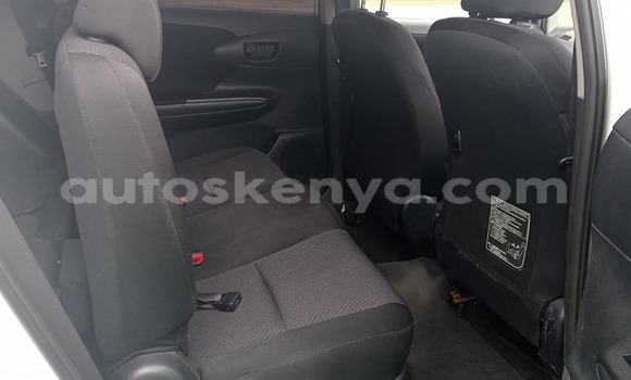 Oofamaa Toyota Wish White Makiinaa iti Nairobi keessatti Nairobi keessatti Oofamaa Toyota Wish White Makiinaa iti Nairobi keessatti Nairobi keessatti