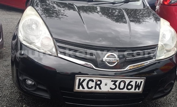 Oofamaa Nissan Note Black Makiinaa iti Nairobi keessatti Nairobi keessatti