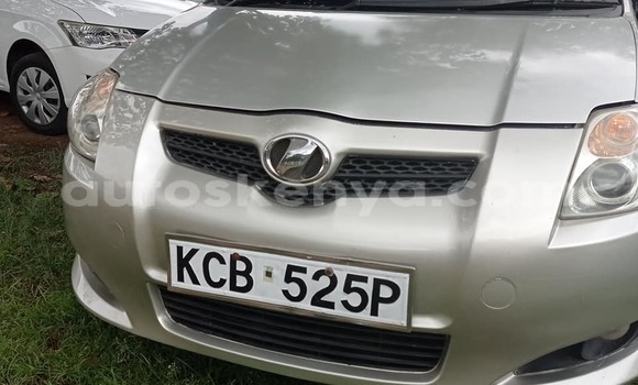 Nunua Ilio tumika Toyota Auris Fedha Gari ndani ya Nairobi nchini Nairobi