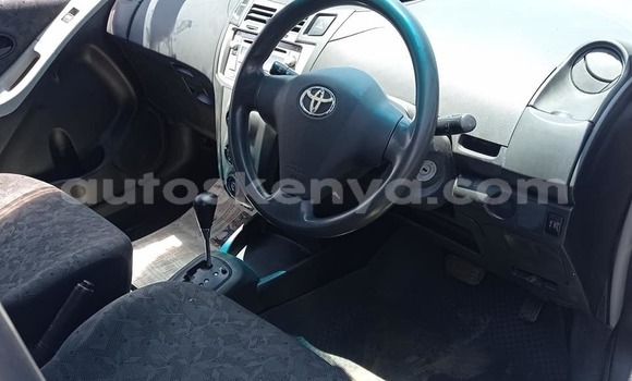 Oofamaa Toyota Vitz White Makiinaa iti Nairobi keessatti Nairobi keessatti Oofamaa Toyota Vitz White Makiinaa iti Nairobi keessatti Nairobi keessatti