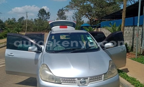 Oofamaa Nissan Wingroad Silver Makiinaa iti Nairobi keessatti Nairobi keessatti