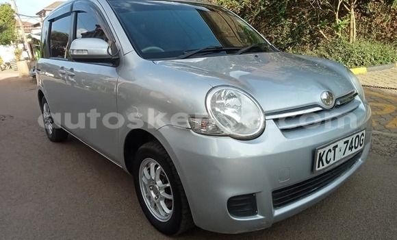 Oofamaa Toyota Sienta Silver Makiinaa iti Nairobi keessatti Nairobi keessatti Oofamaa Toyota Sienta Silver Makiinaa iti Nairobi keessatti Nairobi keessatti
