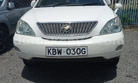 Buy Used Toyota Harrier White Car in Nairobi in Nairobi