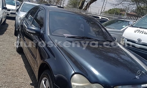 Oofamaa Mercedes‒Benz C–Class Blue Makiinaa iti Nairobi keessatti Nairobi keessatti Oofamaa Mercedes‒Benz C–Class Blue Makiinaa iti Nairobi keessatti Nairobi keessatti