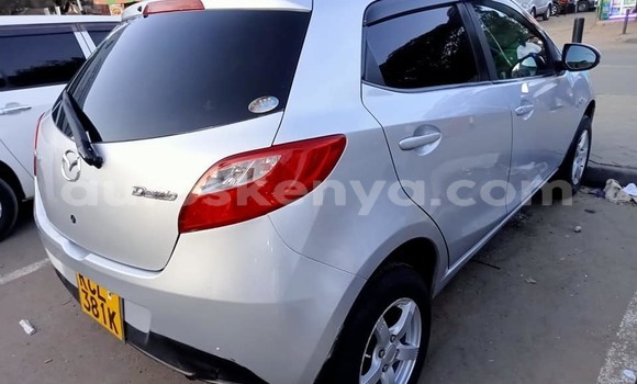 Oofamaa Mazda Demio Silver Makiinaa iti Nairobi keessatti Nairobi keessatti Oofamaa Mazda Demio Silver Makiinaa iti Nairobi keessatti Nairobi keessatti