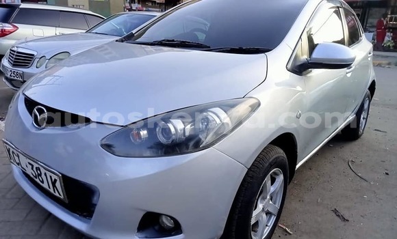 Oofamaa Mazda Demio Silver Makiinaa iti Nairobi keessatti Nairobi keessatti Oofamaa Mazda Demio Silver Makiinaa iti Nairobi keessatti Nairobi keessatti