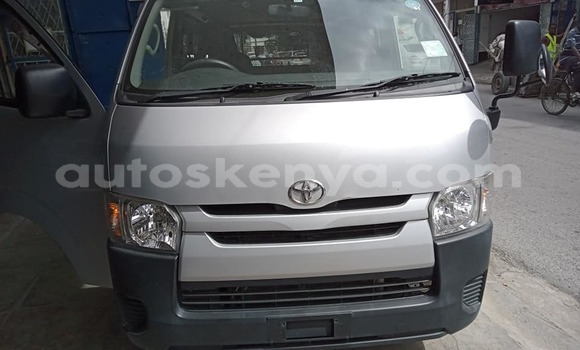 Nunua Ilio tumika Toyota Hiace Fedha Gari ndani ya Mombasa nchini Kenya ya Pwani