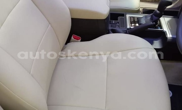 Nunua Ilio tumika Toyota Land Cruiser Prado Nyeupe Gari ndani ya Mombasa nchini Kenya ya Pwani Nunua Ilio tumika Toyota Land Cruiser Prado Nyeupe Gari ndani ya Mombasa nchini Kenya ya Pwani