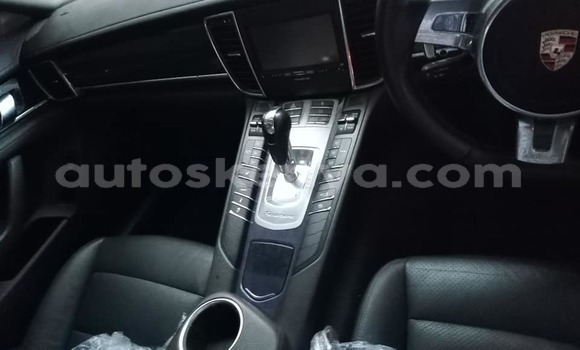 Nunua Ilio tumika Porsche Panamera Nyeupe Gari ndani ya Mombasa nchini Kenya ya Pwani Nunua Ilio tumika Porsche Panamera Nyeupe Gari ndani ya Mombasa nchini Kenya ya Pwani