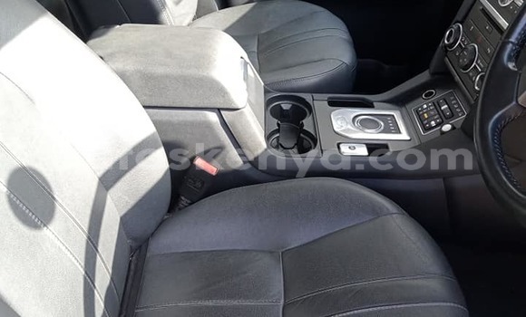 Nunua Ilio tumika Land Rover Discovery Nyeusi Gari ndani ya Mombasa nchini Kenya ya Pwani Nunua Ilio tumika Land Rover Discovery Nyeusi Gari ndani ya Mombasa nchini Kenya ya Pwani