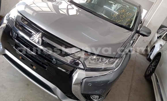 Nunua Ilio tumika Mitsubishi Outlander Fedha Gari ndani ya Mombasa nchini Kenya ya Pwani Nunua Ilio tumika Mitsubishi Outlander Fedha Gari ndani ya Mombasa nchini Kenya ya Pwani